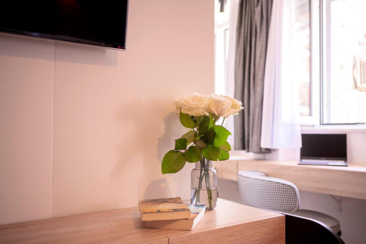 Fingerprint Central Apartment 5 Min From Center & Beach Hvar Town Extérieur photo
