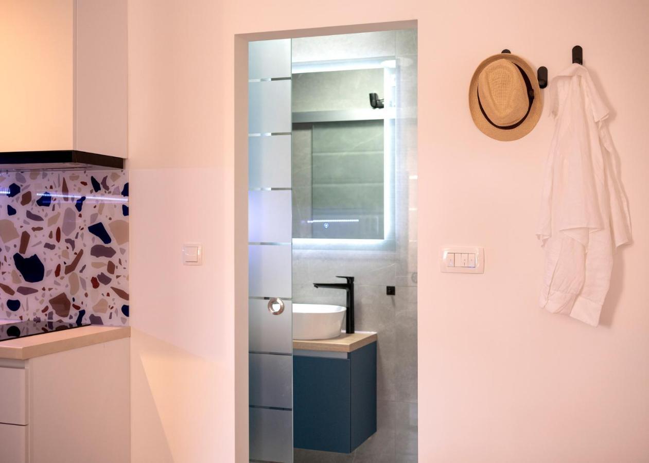 Fingerprint Central Apartment 5 Min From Center & Beach Hvar Town Extérieur photo