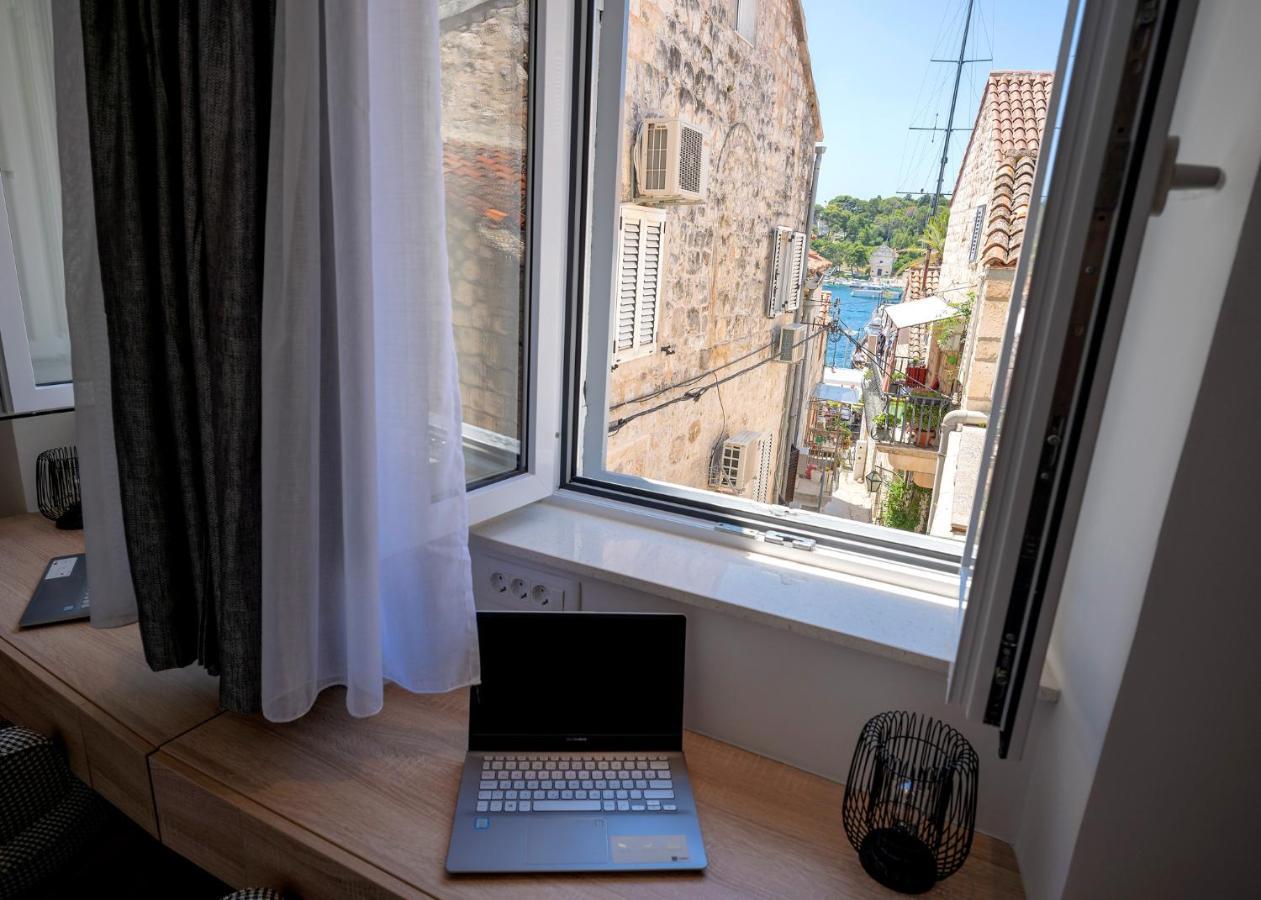 Fingerprint Central Apartment 5 Min From Center & Beach Hvar Town Extérieur photo
